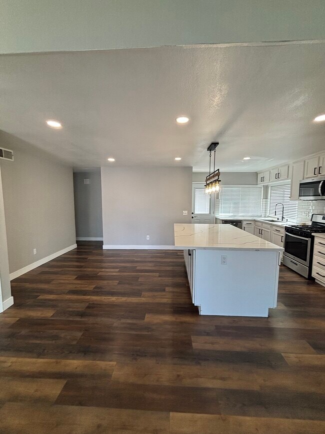 Cocina / Comedor - 5918 Sky Meadow St