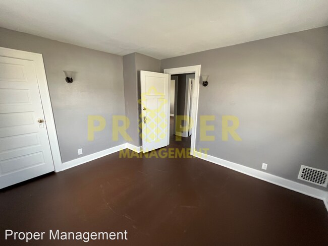 Building Photo - 3 br, 1 bath House - 148 Victor Ave
