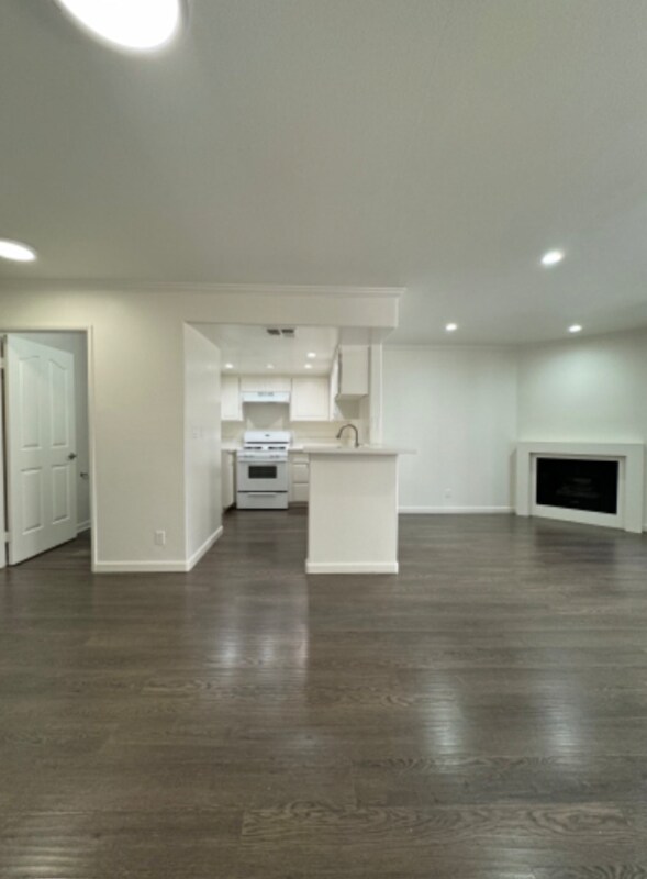 Foto del edificio - 13012 Riverside Dr