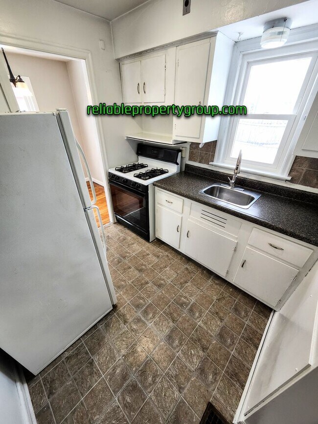 Foto del edificio - New Listing - Fort Wayne