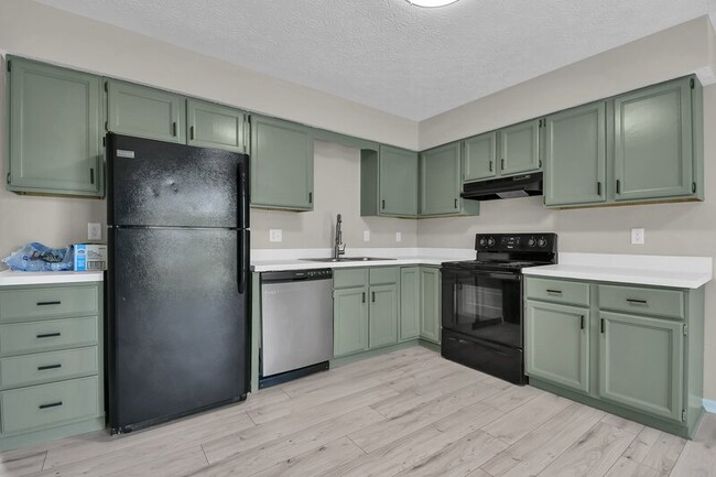 Foto del edificio - 8008-8010-8010 Smoky Row Rd