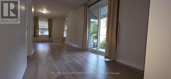 Photo du bâtiment - 89 Centre St E