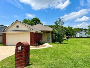 Building Photo - 13032 Centaurus Ct