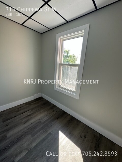 Photo du bâtiment - Two Bedroom plus small office Apartment