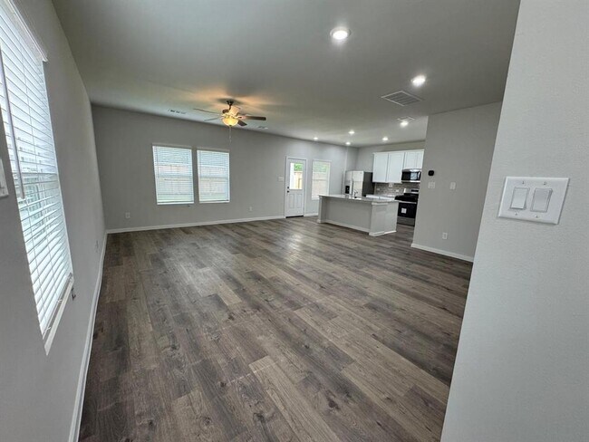Building Photo - 7858 Alset Dr