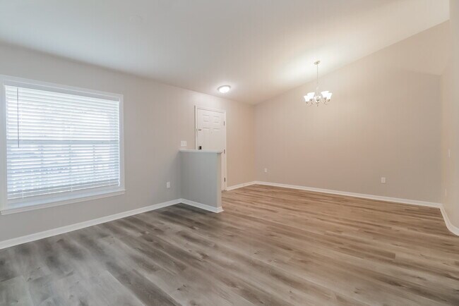 Building Photo - 25406 7 Rivers Cir