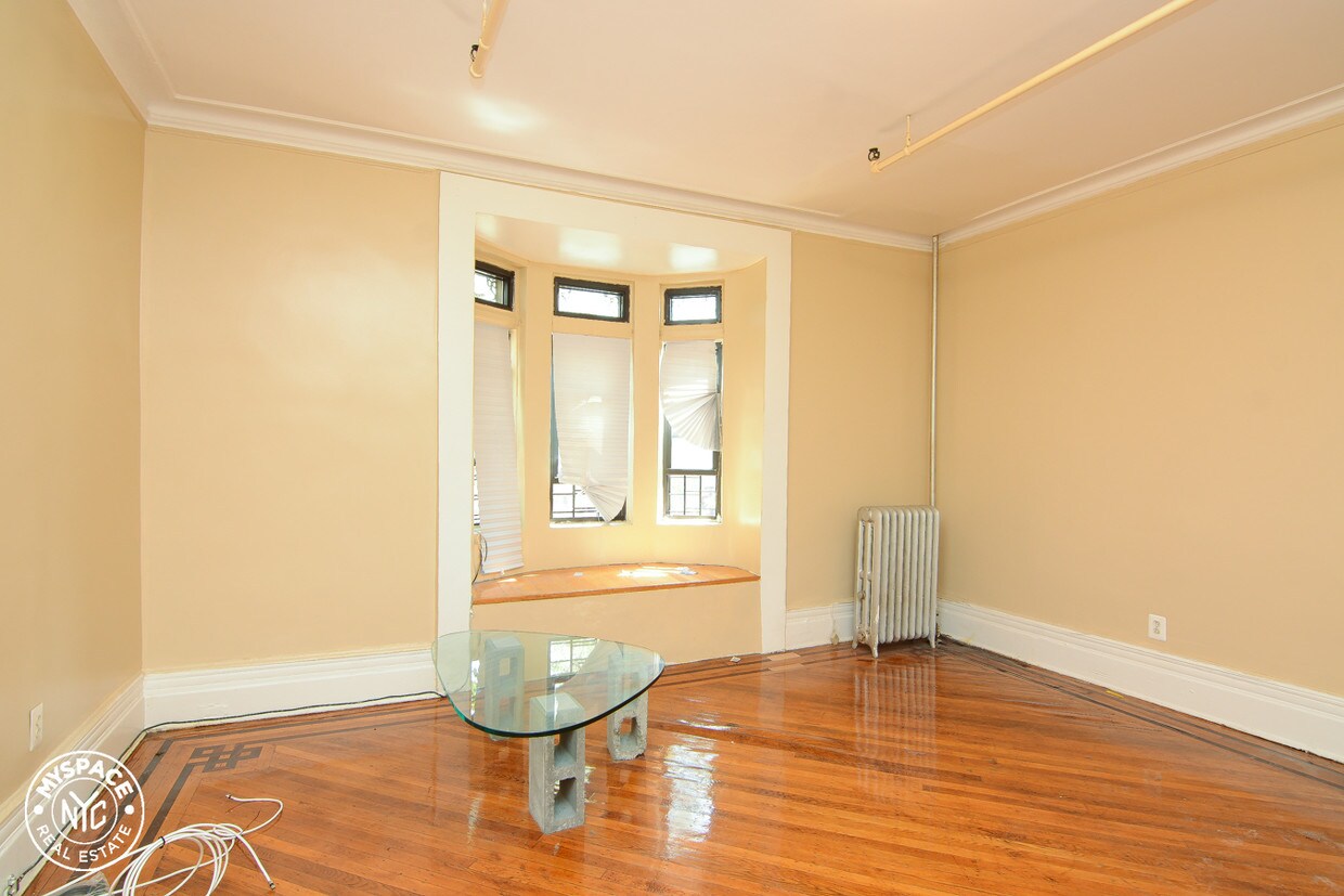 Primary Photo - 915 Sterling Pl