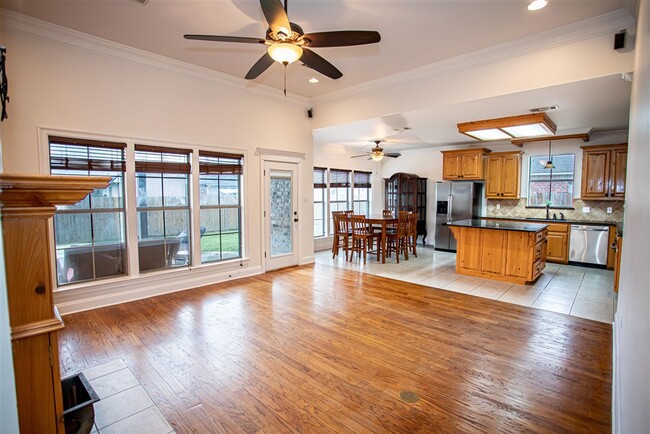 Building Photo - 12437 Old Millstone Dr