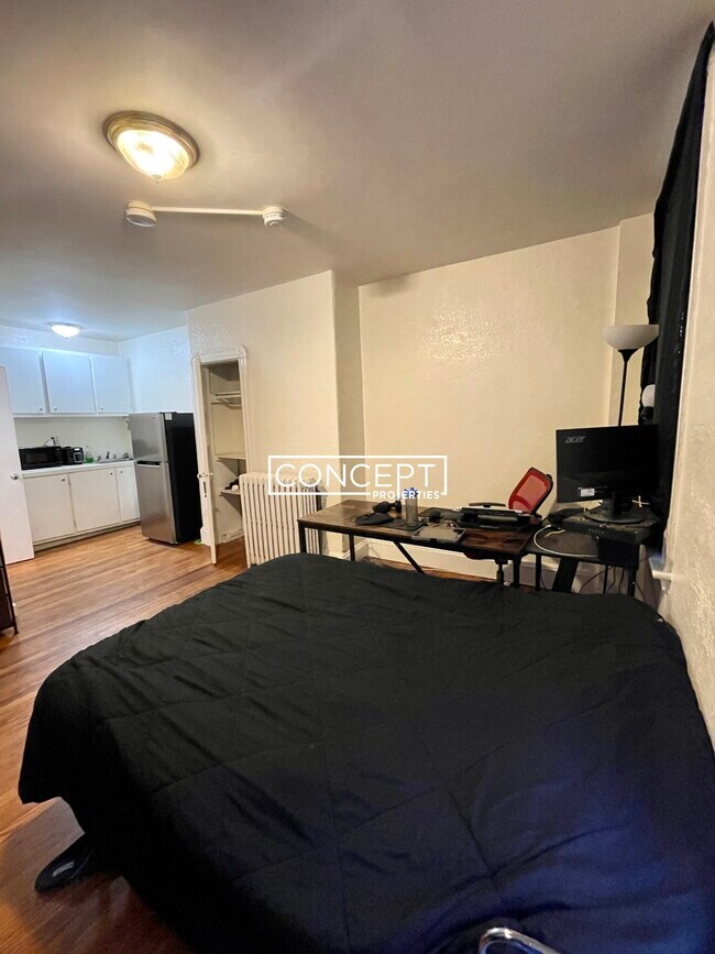 Building Photo - 72 Revere St