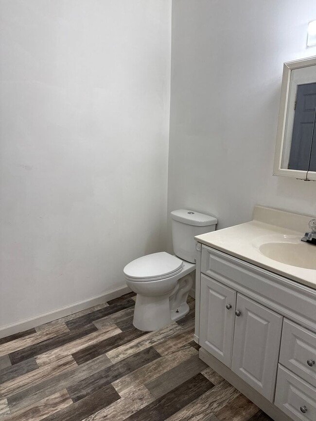 Foto del edificio - 1145 W Calhoun Ave