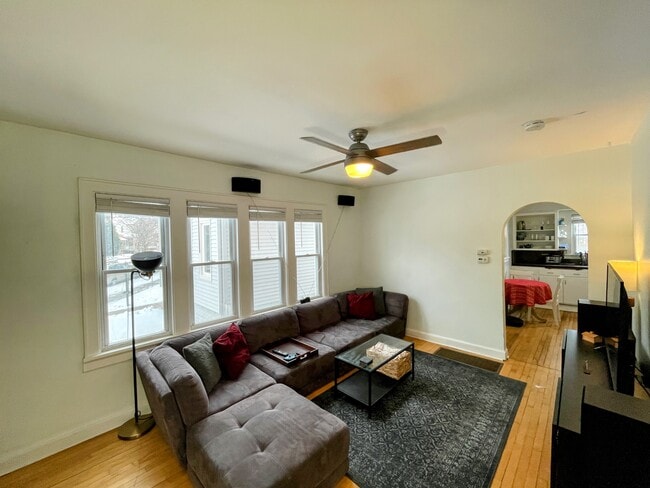 Living Room - 1619 N Warren Ave
