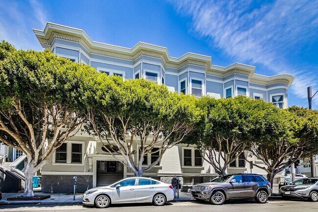 Building Photo - Presidio Heights 1BD/1BA with Dishwasher a...