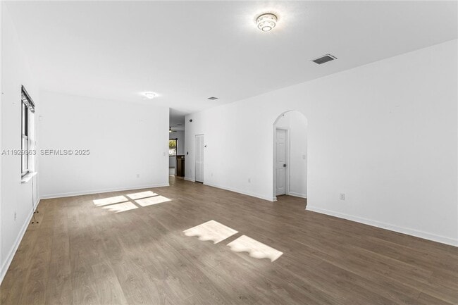 Foto del edificio - 3560 W 88th St