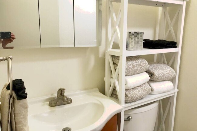 Foto del edificio - 2365 Washington St