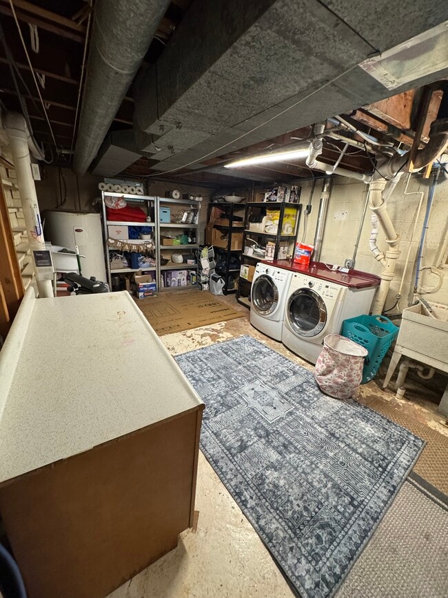Building Photo - 4760 Dominick Dr