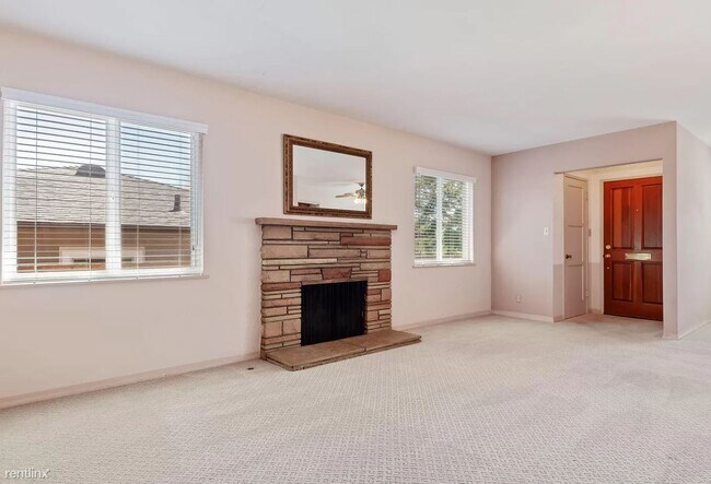 Building Photo - 3 br, 2 bath House - 2632 Clinton Terrace