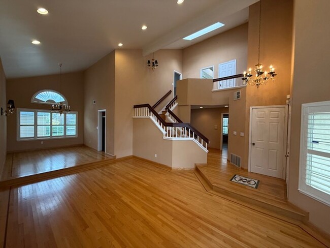 Foto del edificio - Beautiful 4-Bedroom Home in Carriage Hills...