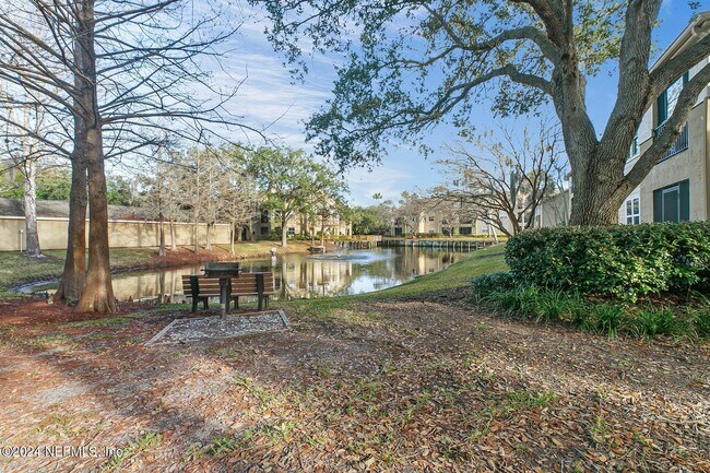 Building Photo - 25 Arbor Club Dr