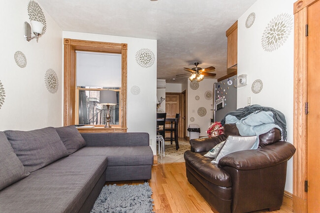 Building Photo - 6 Phillips St