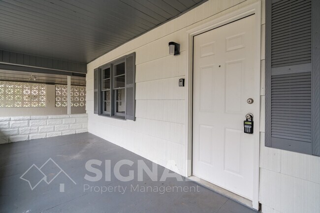 Foto del edificio - 5205 Highland Ave