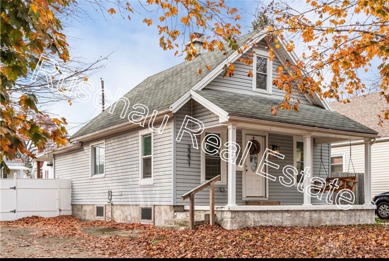 Foto principal - Cozey 2 Bed 1 Bath Home