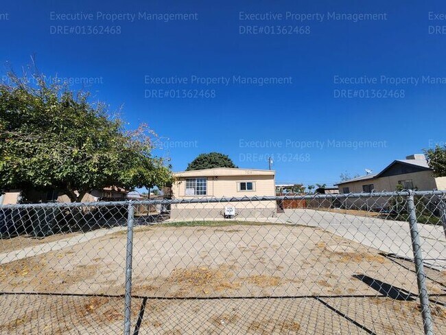 Foto del edificio - 3 bedroom/ 2 bathroom home