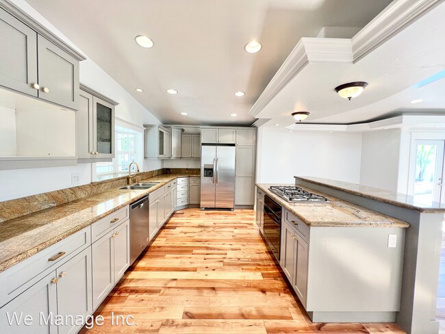 Foto del edificio - 4 br, 4 bath House - 1417 Vuelta Grande Ave