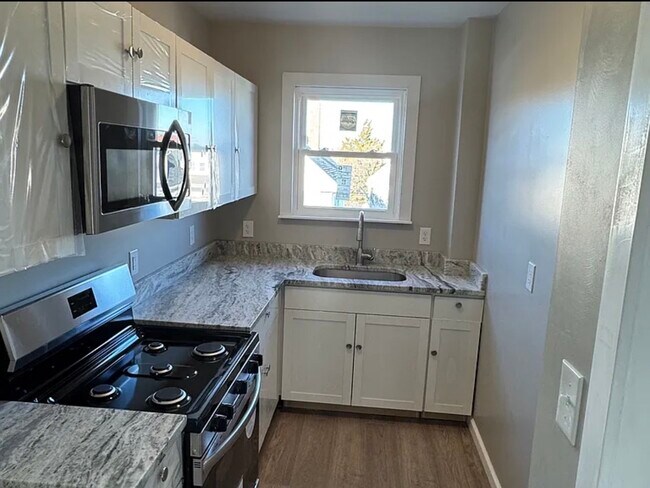 Foto del edificio - 545 Rivet St