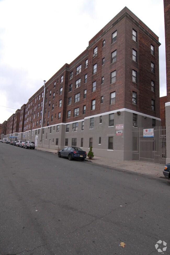 Aspen River Park Rentals Newark, NJ