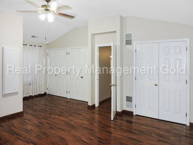 Foto del edificio - Pet Friendly Single Level with Fenced Yard