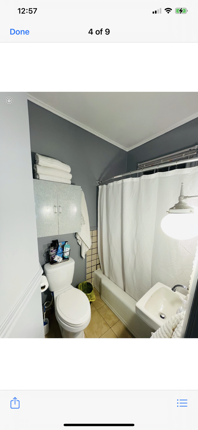 Bathroom - 149 W Berkeley St