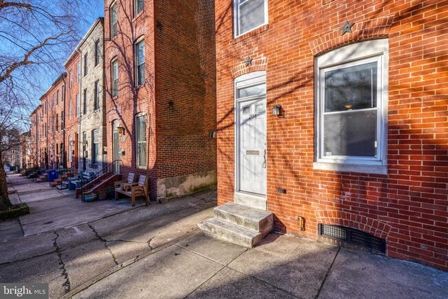 Building Photo - 204 S Chester St