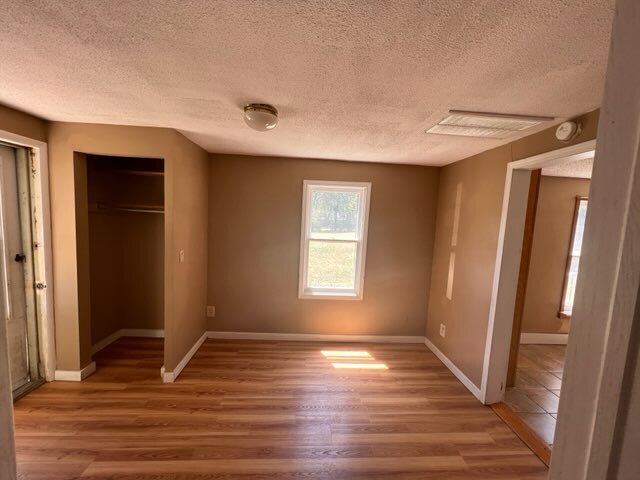Building Photo - 523 S Reed Ave