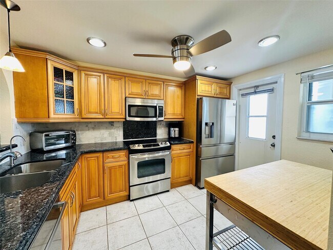 Foto del edificio - 750 N Ocean Blvd