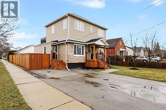 Building Photo - 274 Margaret Ave