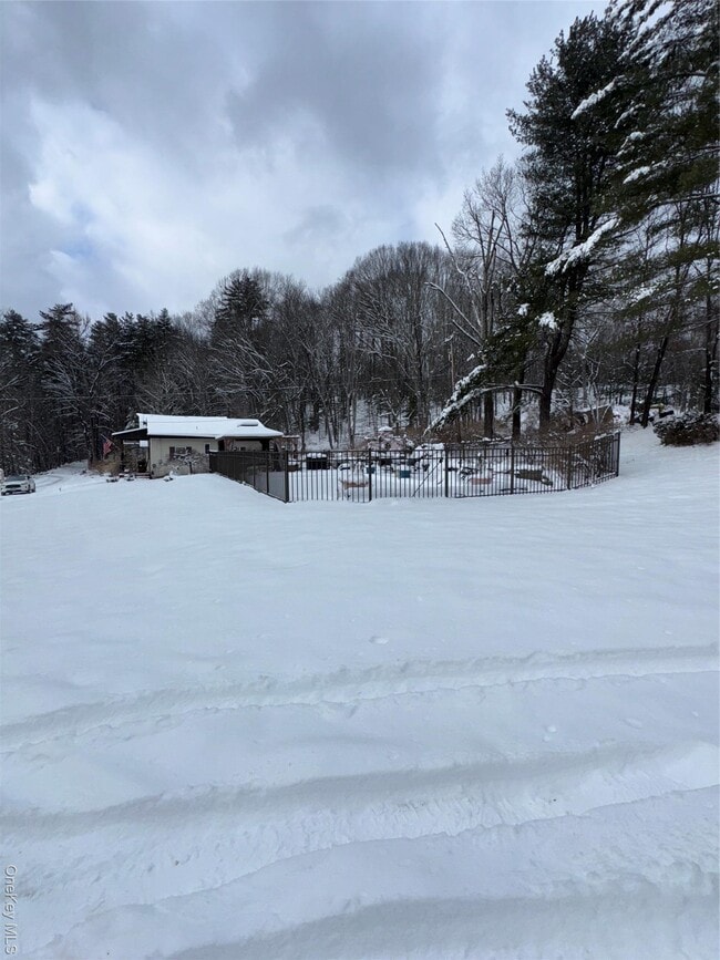 Building Photo - 19 Schultz Ln