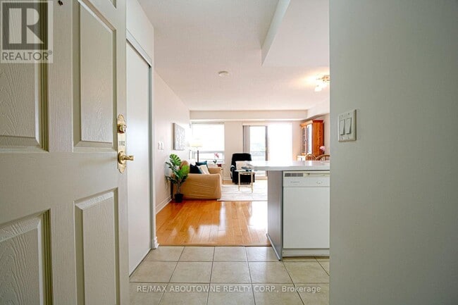 Building Photo - 350 Princess Royal Dr