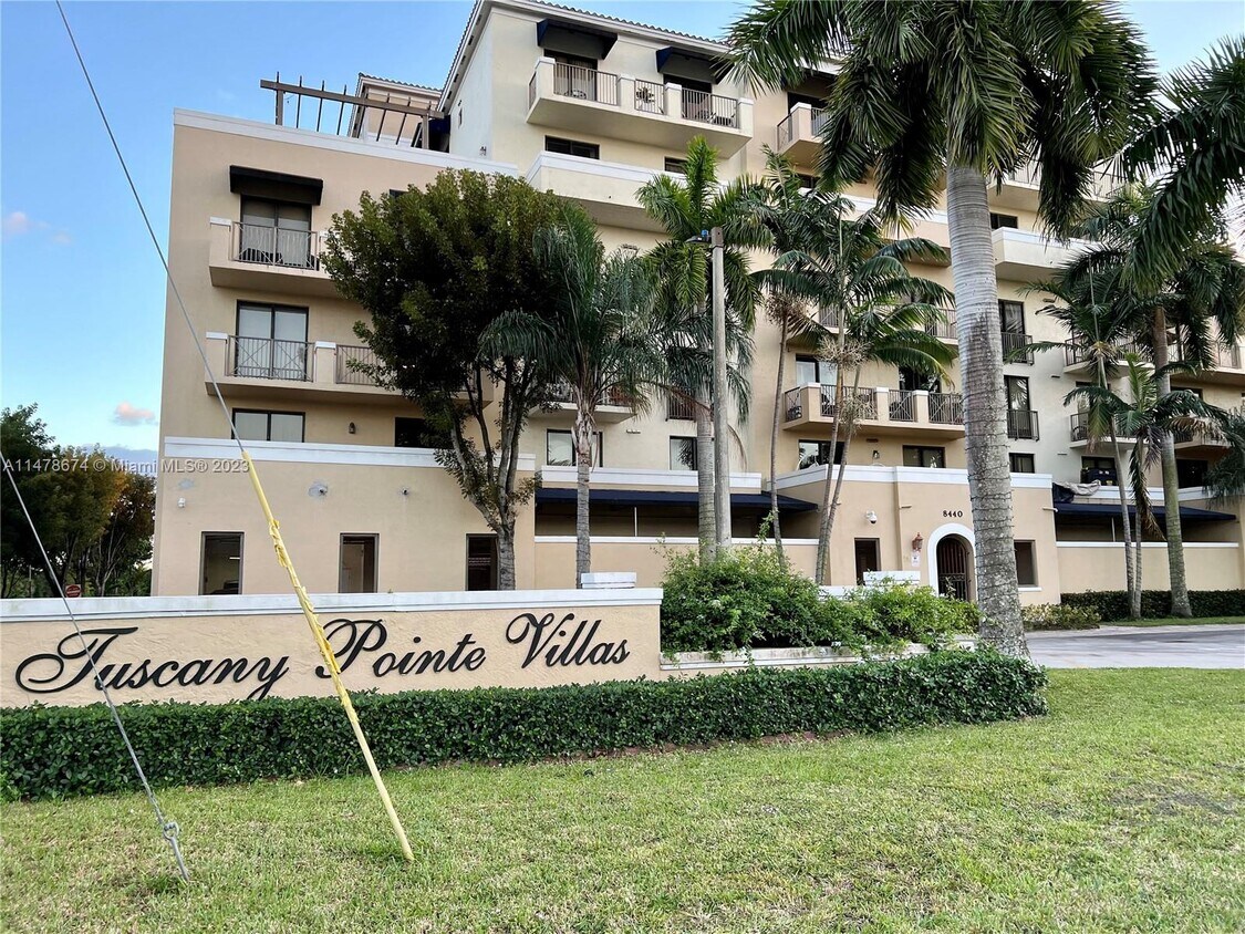 Primary Photo - 8440 SW 8th St