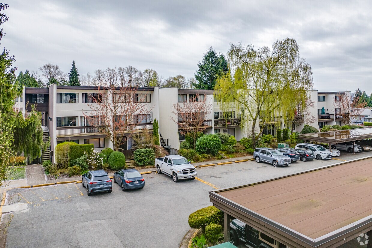 Building Photo - 7303-7393 Montecito Dr