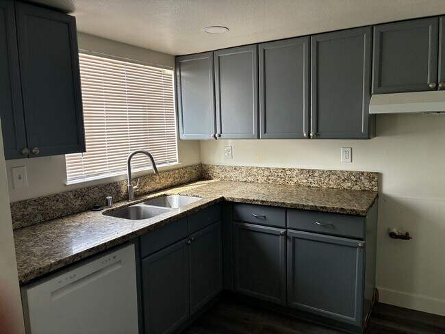 Foto del edificio - 13601 Arroyo Dr