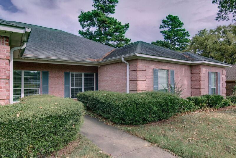 16 Fernwood Dr Unit 16S, Texarkana, TX 75503 Condo for Rent in