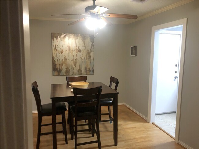 Foto del edificio - 5417 Ennis St