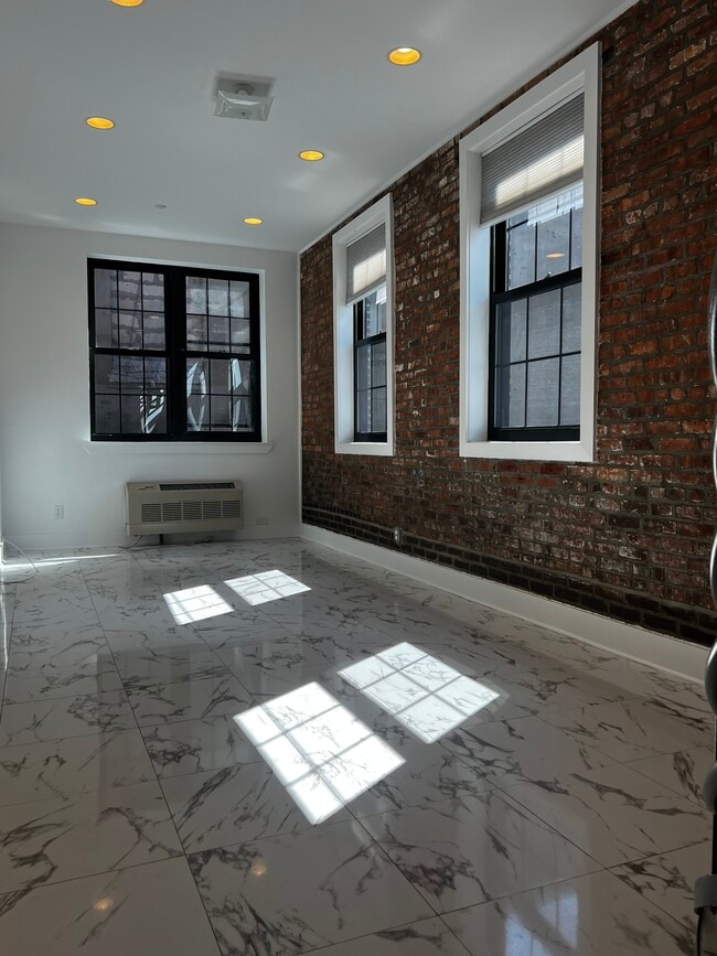 Foto del edificio - 2575 22nd St