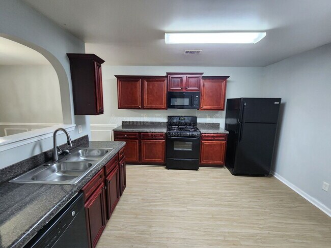 Building Photo - 5860 el Segundo Way