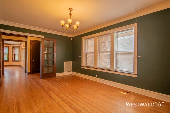 Foto del edificio - 5944 N Artesian Ave