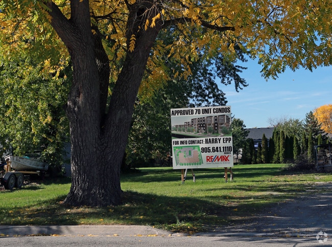 Building Photo - Royal Tuscan