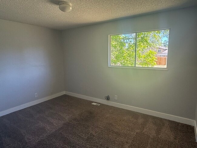 Building Photo - Large Brick Ranch with Huge yard