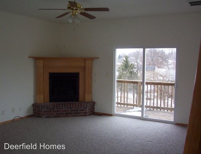 Building Photo - 2404 W Deerfield St
