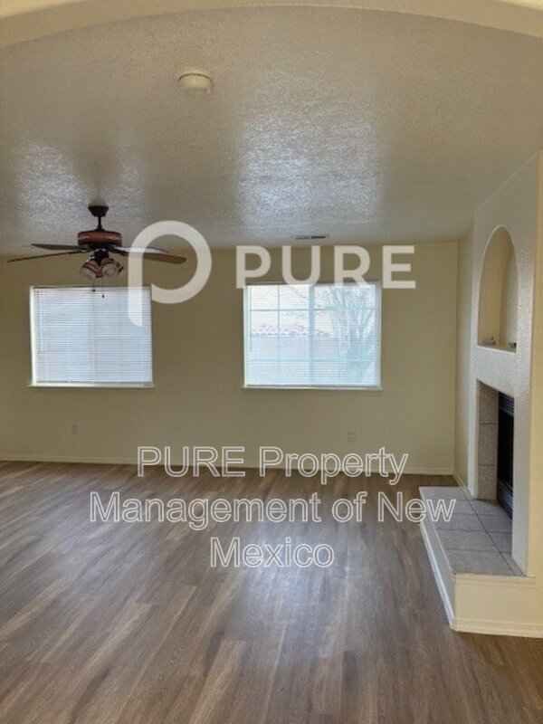 Foto del edificio - 4832 McNary Ct NW