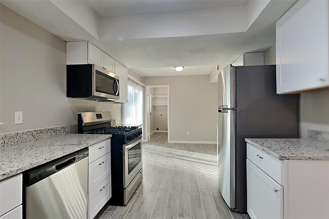 Building Photo - 18319 Autumn Trails Ln